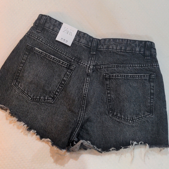 Nwt Black jean shorts - Picture 3 of 3